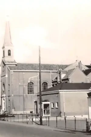 Bleiswijk R.K. Kerk met auto bus 1960 HC49465 Nowość