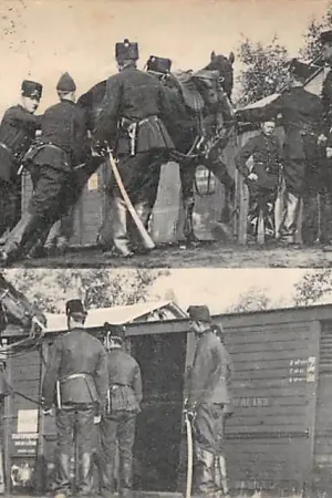 Legerplaats Oldebroek Vertrek uit de Legerplaats Soldaten brengen paarden naar en in de trein Militair Treinen Spoorwegen 1911 HC49347 Tani