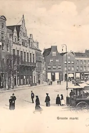 Szybka dostawa Haarlem Groote Markt met Paardentram en monument Coster Tram 1903 HC49327