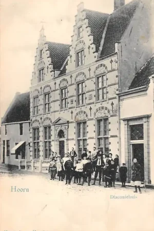 Darmowa dostawa Hoorn Diaconiehuis met volk Vivat No. 2826 HC49091