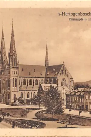 Popularny 's-Hertogenbosch Emmaplein met Leonardus kerk HC48973