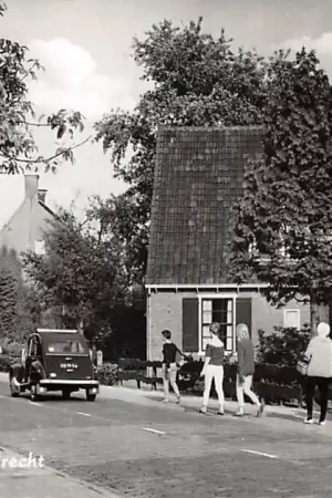 Ostatnia szansa Loosdrecht Groeten uit 1992 Hilversum Auto 's Lelijke Eend VW HC48665