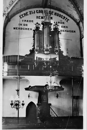 Yerseke Ned. Hervormde Kerk met orgel en preekstoel 1946 HC942 Tani