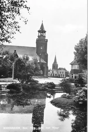Kup teraz Bodegraven Ned. Herv. Kerk met vijver HC849