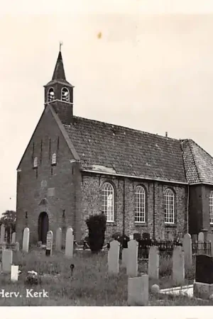 Opende Ned. Hervormde Kerk met begraafplaats Grootegast 1956 HC653 Popularny