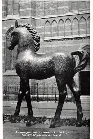 Groningen Veulen aan de Radesingel Beeldhouwer Wladimier de Vries HC11417 Promocja