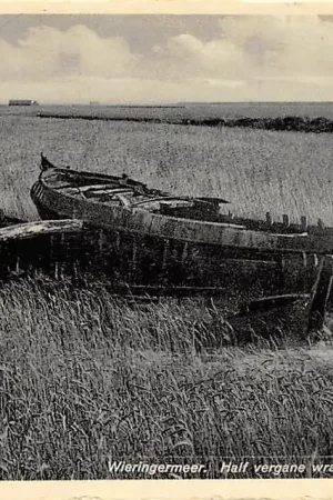 Den Oever Wieringermeer Half vergane wrakken temidden van het koren IJsselmeer HC30374 Zwrot pieniędzy