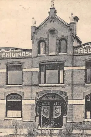 Zamów teraz Franeker Oudkerkhof R.C. Vereenigings = Gebouw 1913 HC59678