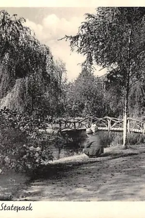 Oryginalny Drachten Haersma-Statenpark met houten' bruggetje 1942 HC55468