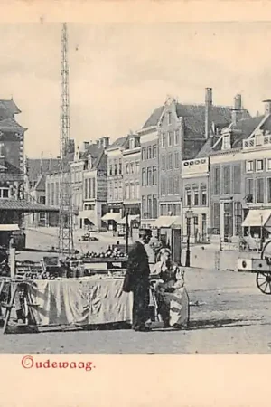Wyprzedaż Leeuwarden Oude Waag met marktkoopvrouw 1901 HC28350