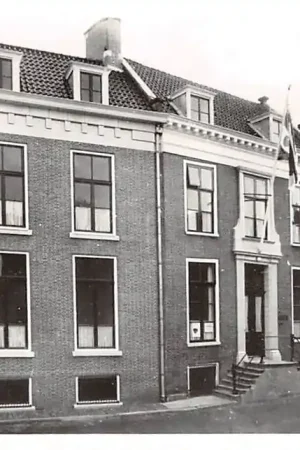 Leeuwarden Fryske Akademy nei de nijbou iepene 25 aug. 1959 HC4408 Tani