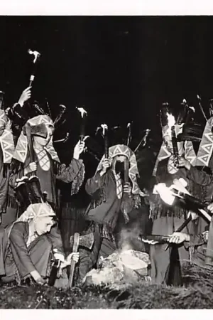 Darmowa dostawa Apeldoorn (7) Apeldoorns Avondsprookje Berg en Bos van Carel Briel 17 Juli \\u2013 26 Aug. \\u2013 \\u201950 HC48685