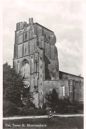 Szybka dostawa Tiel Verwoeste toren St. Maartenskerk 1951 HC24882