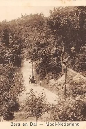 Promocja Berg en Dal Mooi Nederland Nijmegen 1928 HC24042