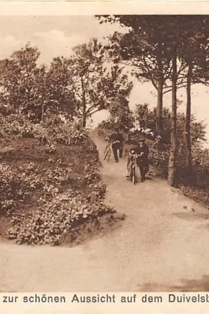 Berg en Dal Weg zur schonen Aussicht auf dem Duivelsberg Nijmegen HC15193 Rabat