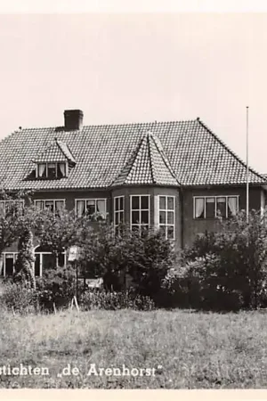 Zetten Heldring-Gestichten de Arenhorst 1951 HC9063 Szybka dostawa