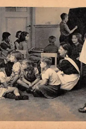 Wyprzedaż Voorthuizen Groot Dennenlust In de Speelzaal 1949 HC5475