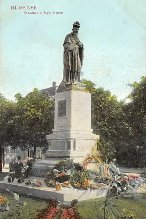 Premium Nijmegen 1906 Standbeeld Mgr. Hamer HC1338