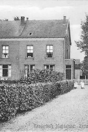 Wyprzedaż Zetten Kinderhuis Magdalena HC954