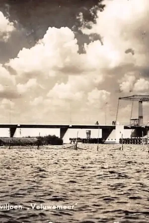 Elburg Brug bij Badpaviljoen Veluwemeer HC796 Ekspresowa dostawa