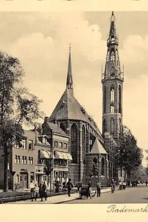 Promocja Groningen Rademarkt met St. Jozephkerk 1940 HC35972