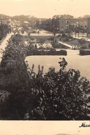 Groningen Nassauplein met vijver 1930 HC10185 Popularny