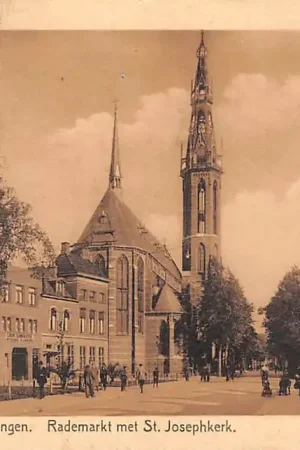 Groningen Rademarkt met St. Josephkerk 1930 HC3687 Ostatnia szansa