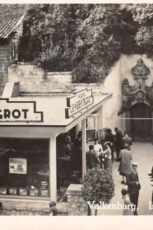 Valkenburg (LB) Ingang Gemeente grot 1950 Limburg HC59686 Rabat