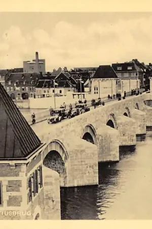 Zamów teraz Maastricht St. Servatiusbrug HC42398