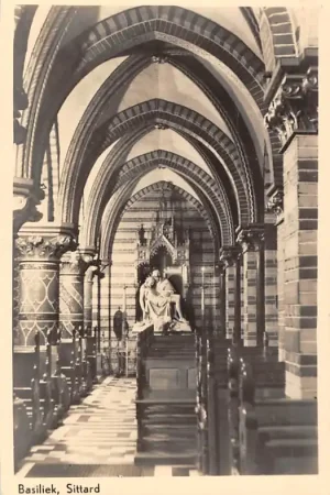 Premium Sittard Basiliek van O.L. Vrouw van het H. Hart Maria ter Nood Gods 1948 HC5644