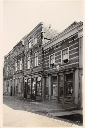 Wyprzedaż Woudrichem Oude Gevels 1946 HC53185