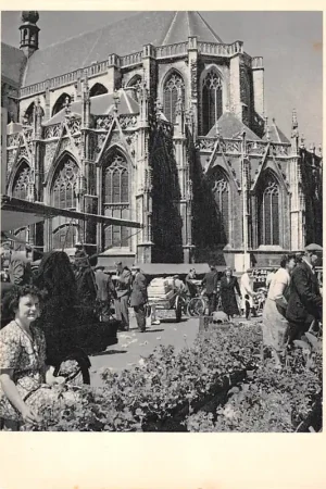 Bezpieczna płatność Breda O.L. Vrouwekerk Het koor met kapellen Noord-Brabant HC51337