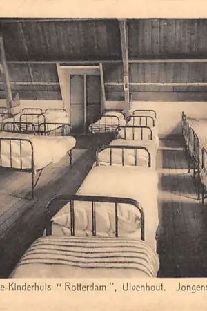 Rabat Ulvenhout Jongensslaapzaal Vacantie-Kinderhuis Rotterdam 1931 HC43763