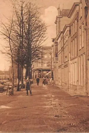 Gouda Lage Gouwe tussen Lange Groenendaal en Turfmarkt met achter bestelkaart J. Verschoor HC57396 Szybka dostawa
