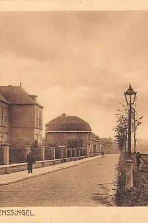 Tylko dziś Gouda Burgemeester Martenssingel Rijks H.B.S voor de extra verdieping en rechts Julianaschool nog zonder huizen HC53477