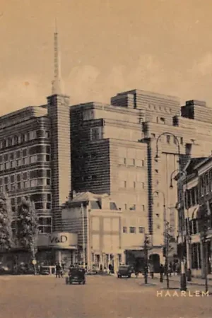 Haarlem Ged. Oude Gracht met voormalig V & D pand HC52051 Wyprzedaż