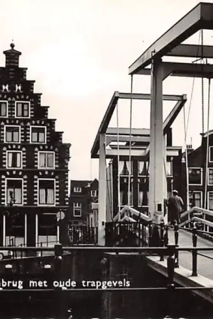 Oryginalny Haarlem Gravestenenbrug met oude trapgevels HC52004