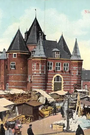 Popularny Amsterdam Nieuwmarkt Marktdag met kramen 1914 HC24936