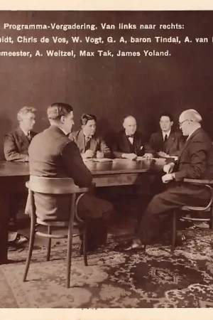 Szybka dostawa Hilversum AVRO De wekelijksche AVRO Programma-Vergadering Nico Treep Louis Schmidt Chris de Vos W. Vogt G.A. baron Tindal A. van Raalte\\