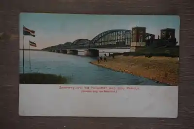 Premium Moerdijk Spoorbrug over het Hollandsch diep