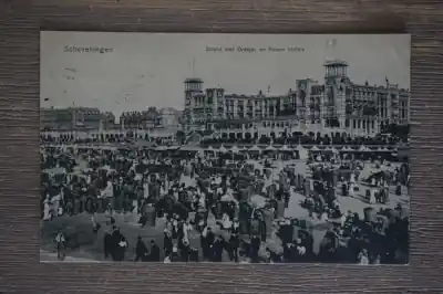 Popularny Scheveningen Stand met Oranje en Palace hotel