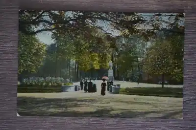 Rabat Rotterdam Park Tollens standbeeld