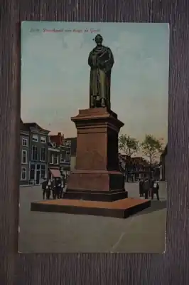 Delft Standbeeld van Hugo de Groot Wysoka jakość