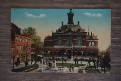 Kup teraz Apeldoorn Gemeentehuis en Standbeeld Koning Willem I