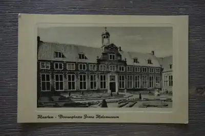 Tani Haarlem Binnenplaats Frans Hals museum