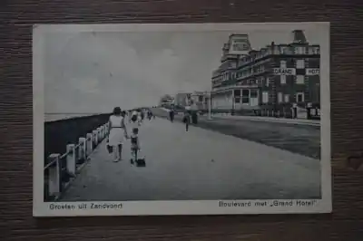 Zandvoort Boulevard met Grand hotel Kup teraz