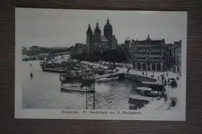 Amsterdam Pr. Hendrikkade met St. Nicolaaskerk Nowość