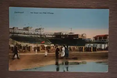 Rabat Zandvoort Het strand met Hotel d'Orange