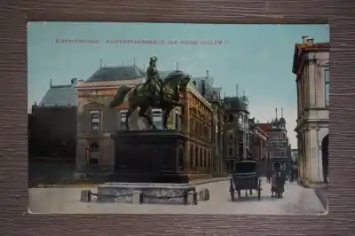 Zwrot pieniędzy Den Haag Ruiterstandbeeld van Prins Willem I