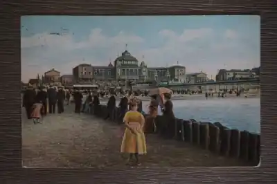 Scheveningen Gezicht op strand en Kurhaus Wyprzedaż